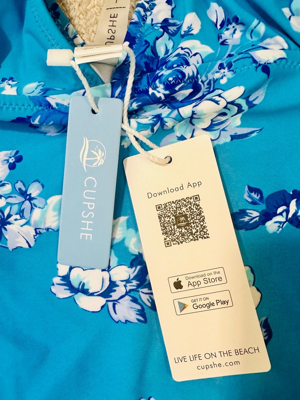 NWT Cupshe 1 Piece SwimSuit L Blue White Floral Swim Beach Vacation Tropical - Picture 8 of 11
